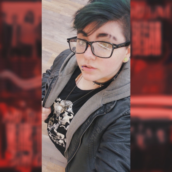 Meet your Posher, Lucien - Picture 5 of 5